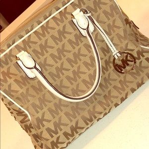 Michael Kors purse